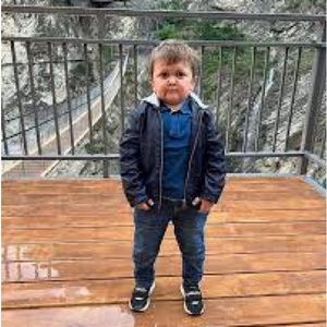 Meet your Posher, Zeus